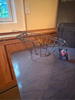 Metal Wire Basket - Rustic Brown
